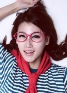 《01宅男汇》：当虚拟照进现实，孤独的灵魂能否找到那扇“不恋爱的理由”？