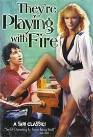 《他们是在玩火》：别具一格的现代叙事，探讨欲望与责任的边界，一部让你思考“人生如戏”的另类佳作！